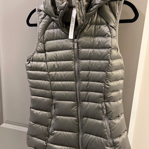 Lululemon Another Mile Vest - Picture 2 of 5